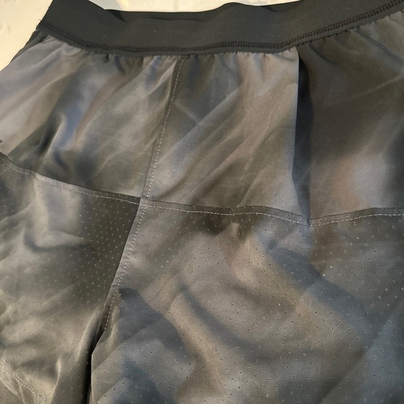 Nike Womens 2 in 1 Woven Tennis Shorts - Base Grey color size Medium - Picture 4 of 10